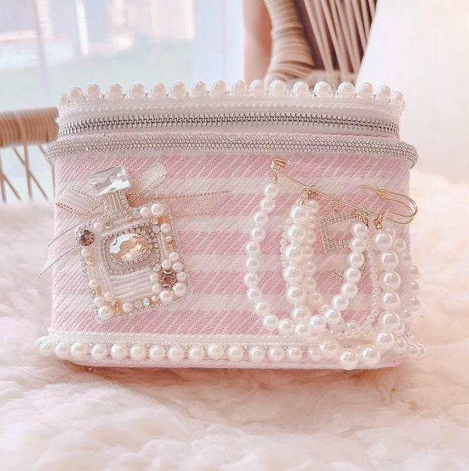 C'est Si Bon en Pearls Purse