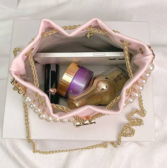 Pretty Pearls Purse