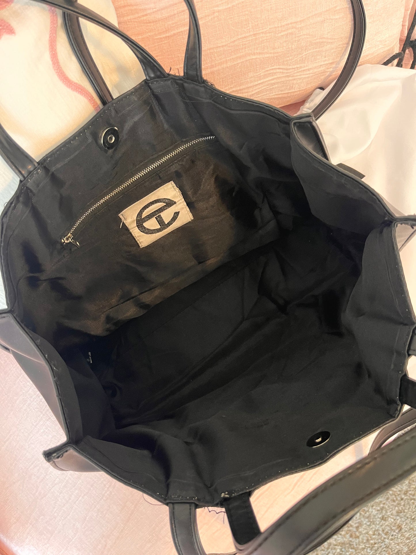 Pre-Loved Telfar Shopping Bag