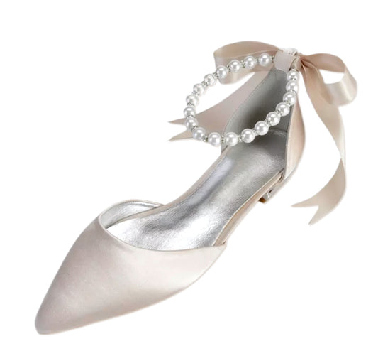 Drape Me In Pearls Pointed Flats (champagne)